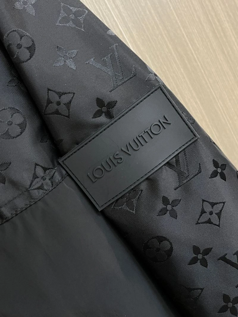 Durable Louis Vuitton Outwear 137715