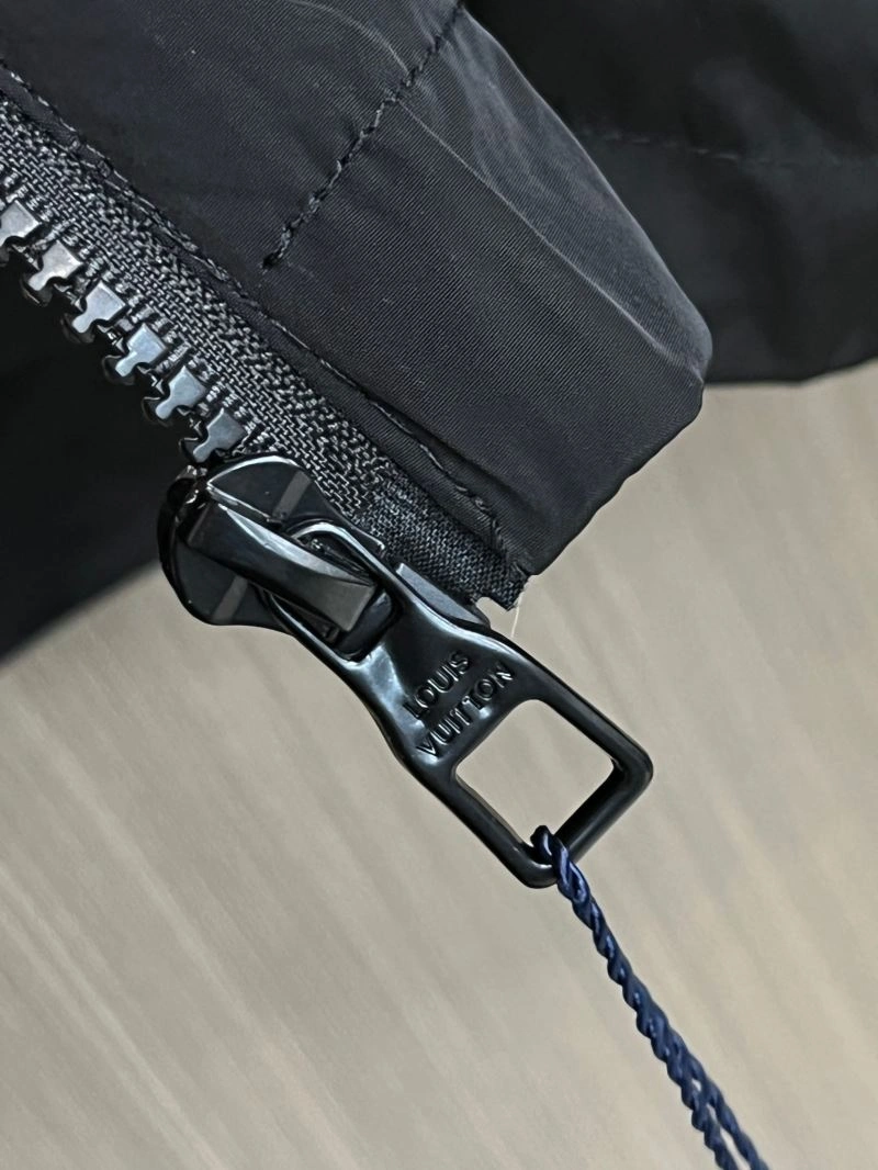 Durable Louis Vuitton Outwear 137715