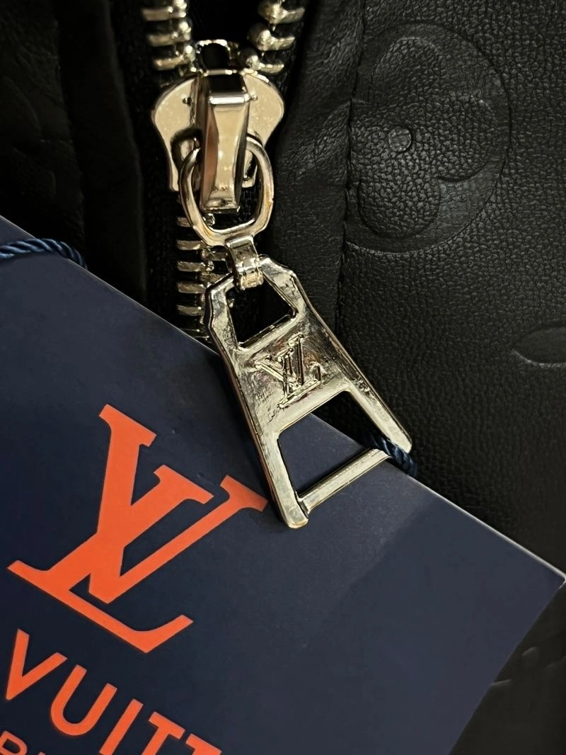 Original Louis Vuitton Outwear 137722