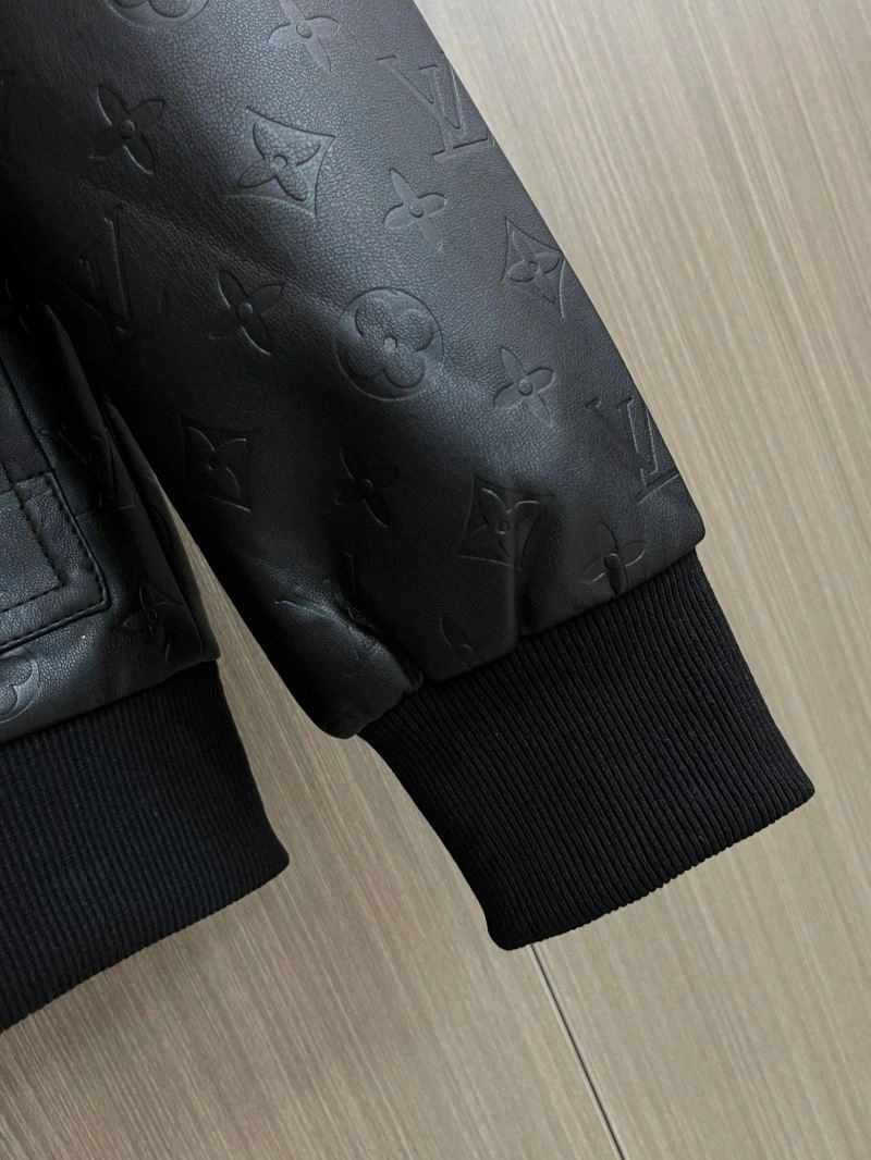 Original Louis Vuitton Outwear 137722