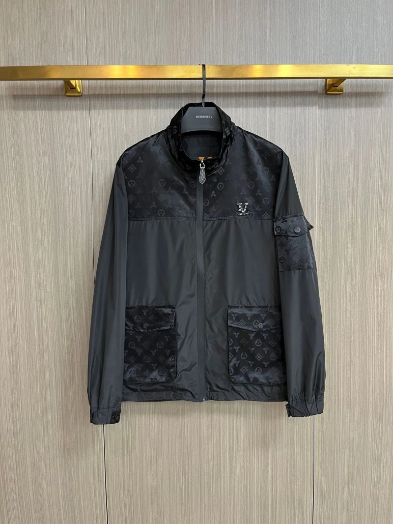 Resilient Louis Vuitton Outwear 137721