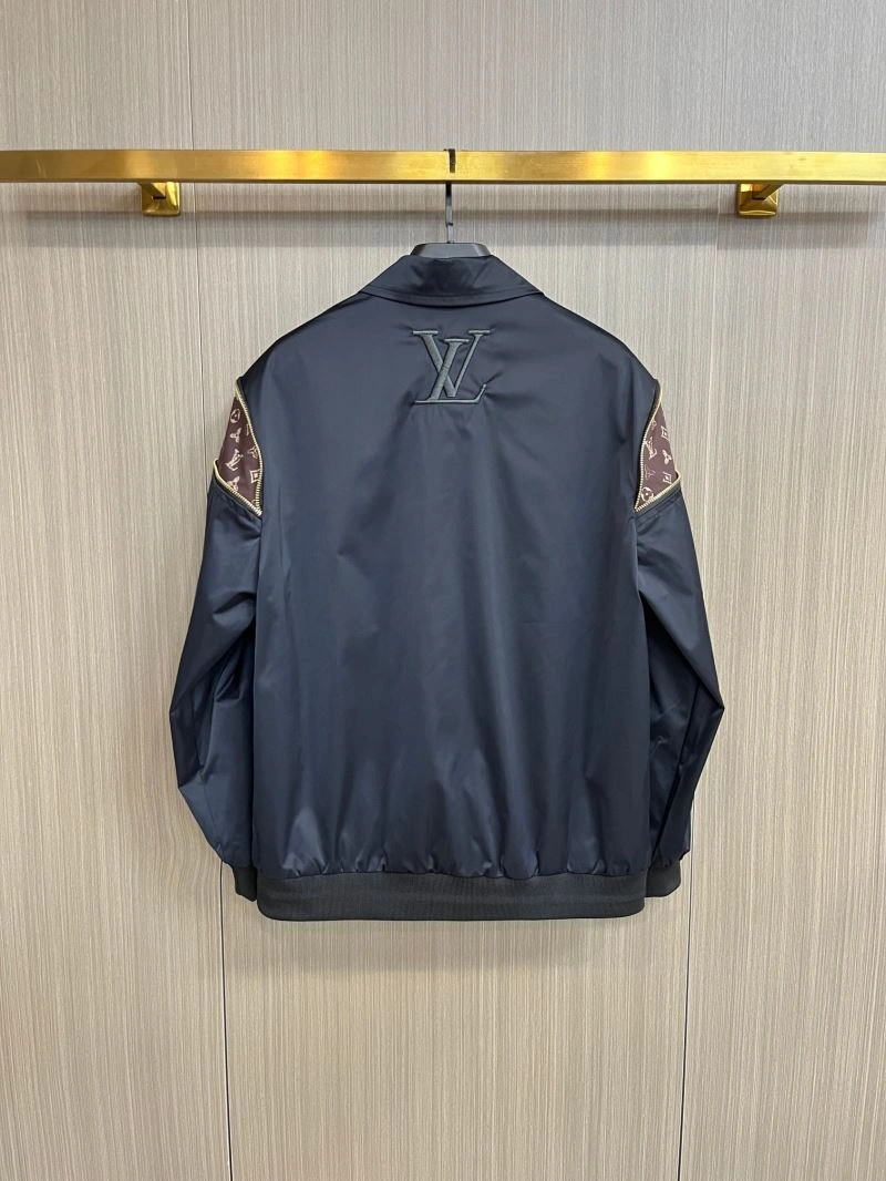 Louis Vuitton Outwear Seasonal 137710