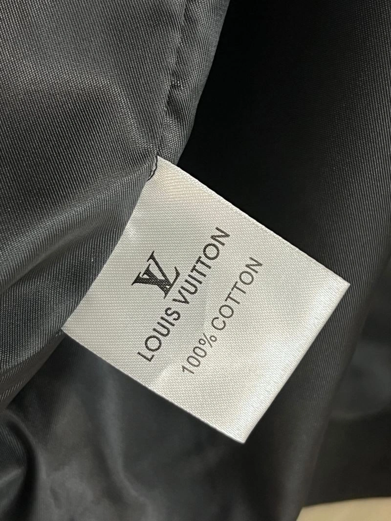 Louis Vuitton Outwear Seasonal 137710