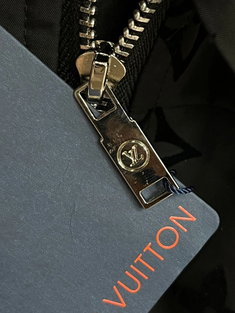 Louis Vuitton Outwear ZipUp 137711