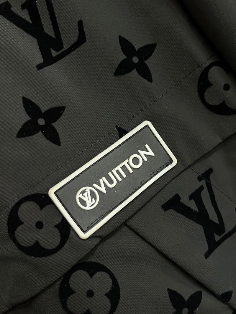 Louis Vuitton Outwear ZipUp 137711