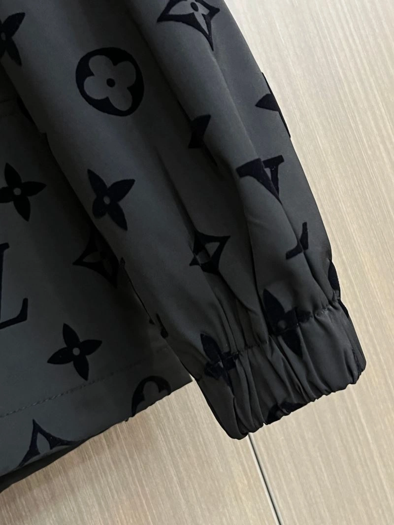 Louis Vuitton Outwear ZipUp 137711