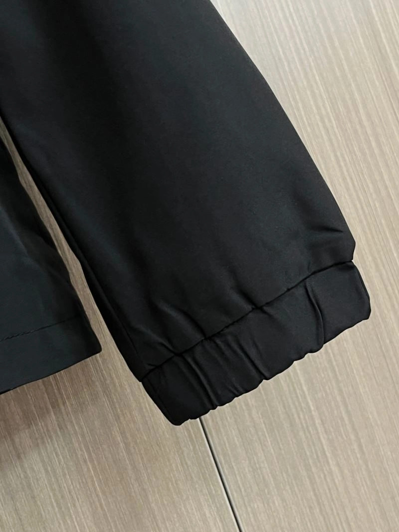 Durable Louis Vuitton Outwear 137708