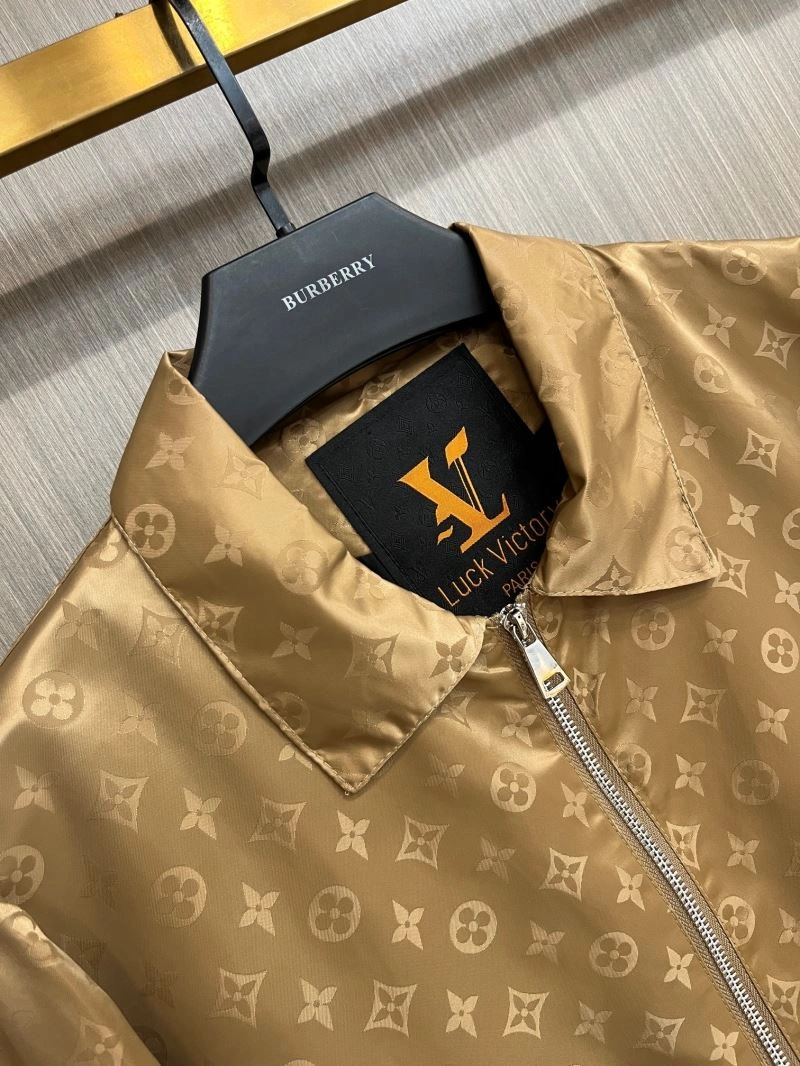 Minimalist Louis Vuitton Outwear 137783