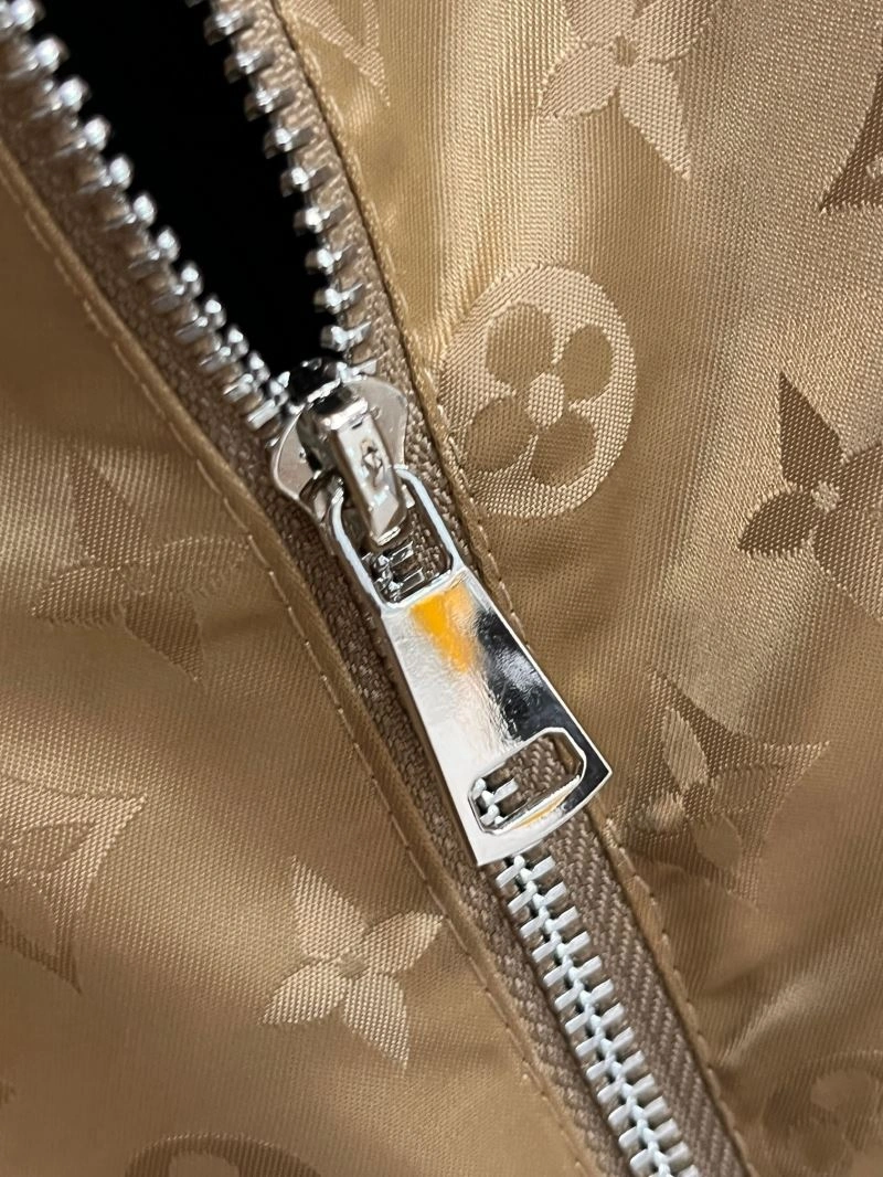 Minimalist Louis Vuitton Outwear 137783