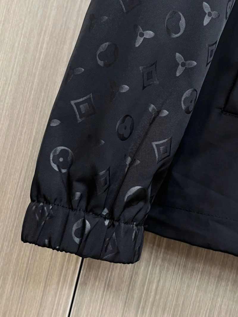 Durable Louis Vuitton Outwear 137707