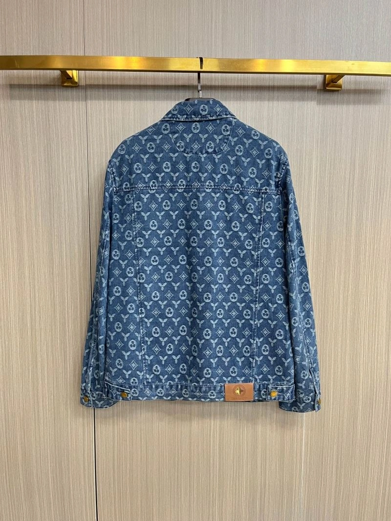 Classic Louis Vuitton Outwear 137703