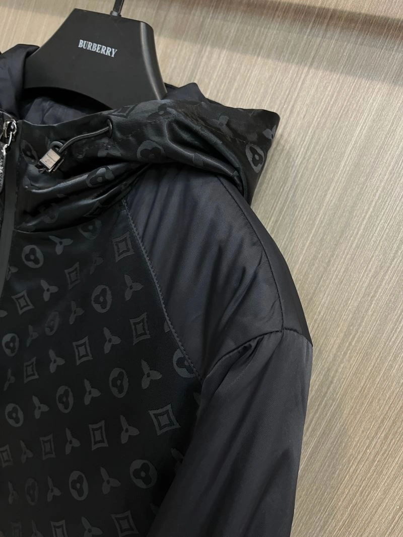 Seasonal Louis Vuitton Outwear 137701
