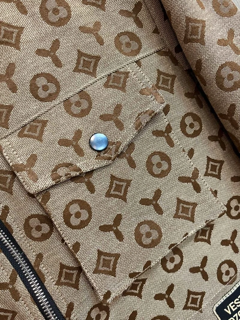 Louis Vuitton Outwear Vibrant 137698