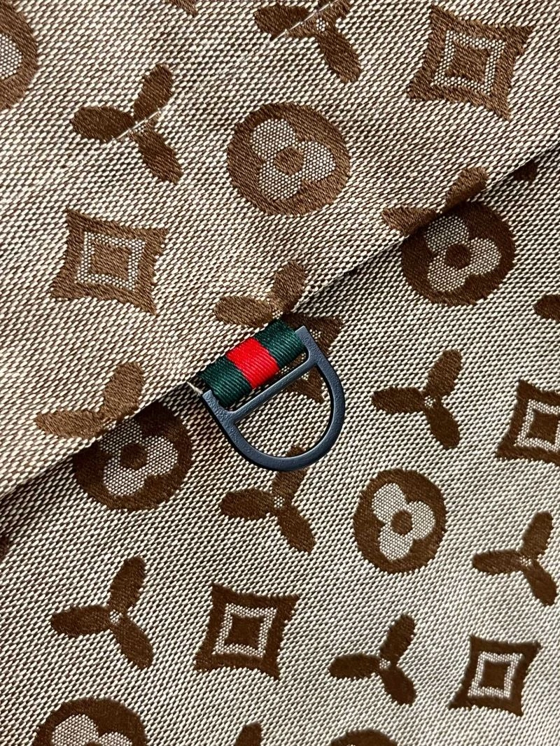 Louis Vuitton Outwear Vibrant 137698