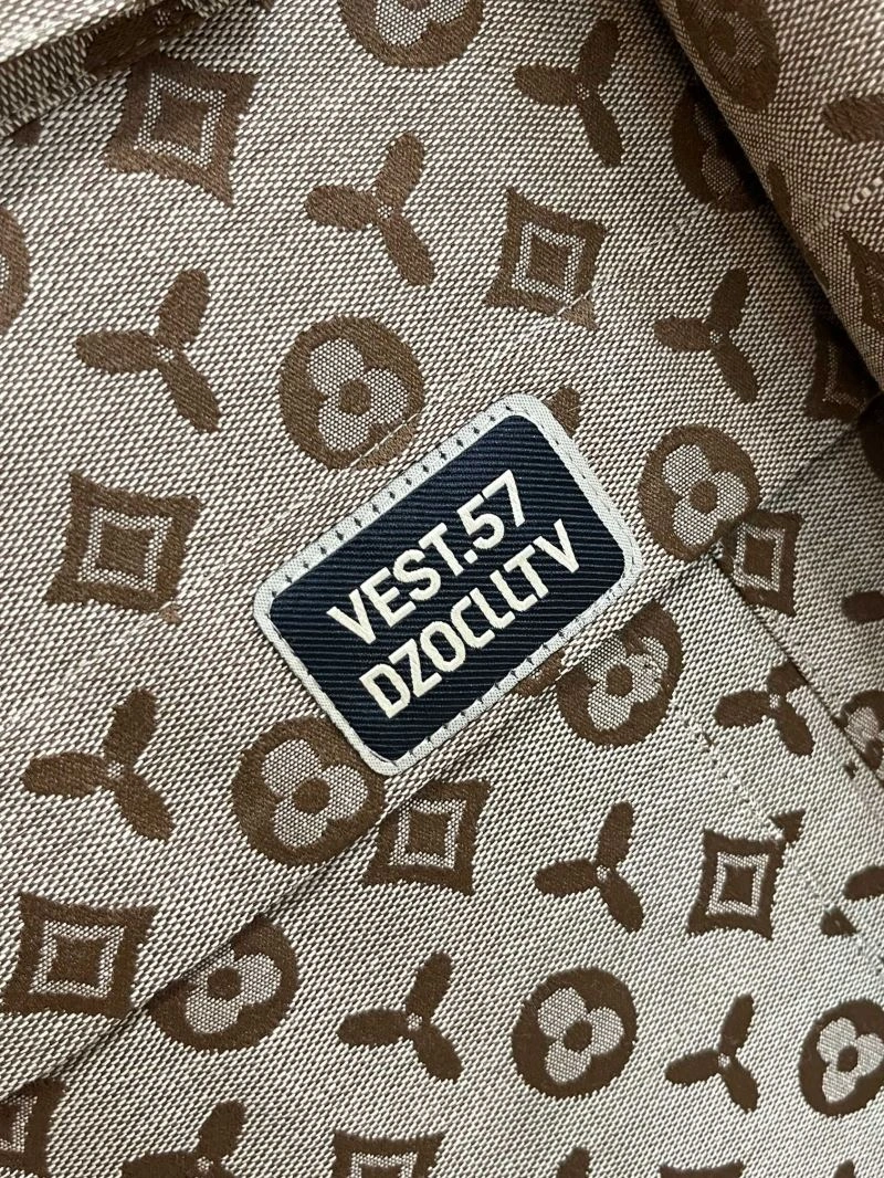 Louis Vuitton Outwear Vibrant 137698