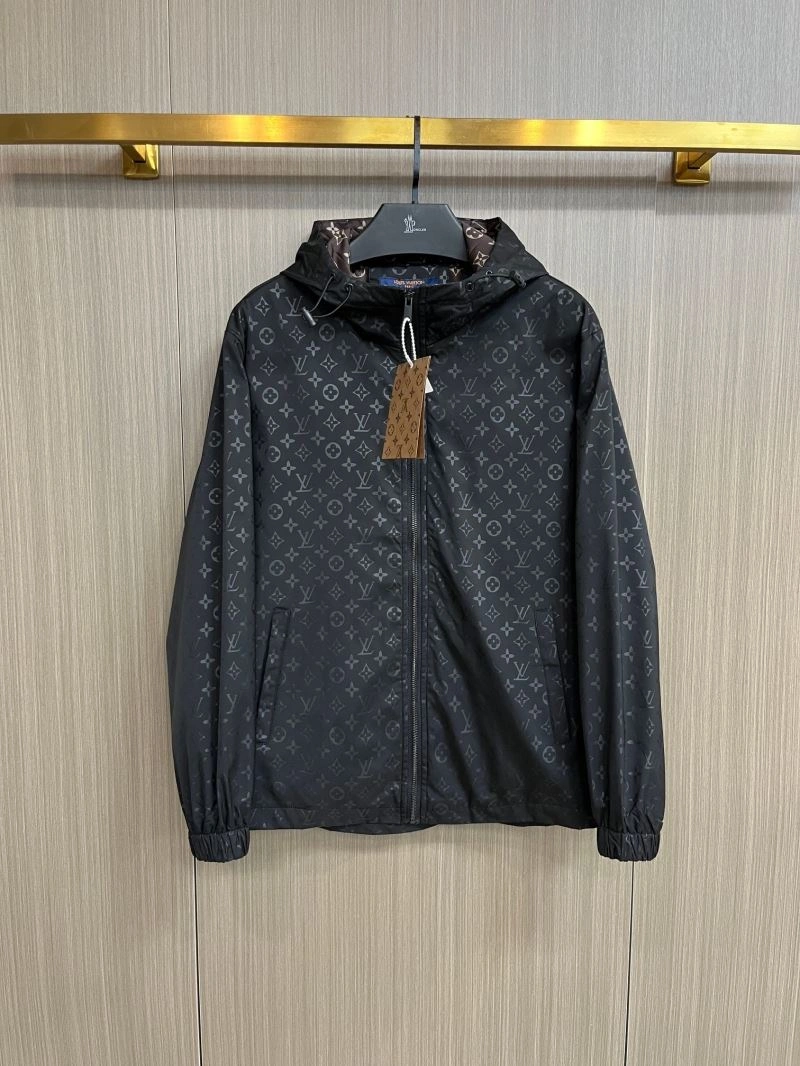 Louis Vuitton Outwear Compact 137696