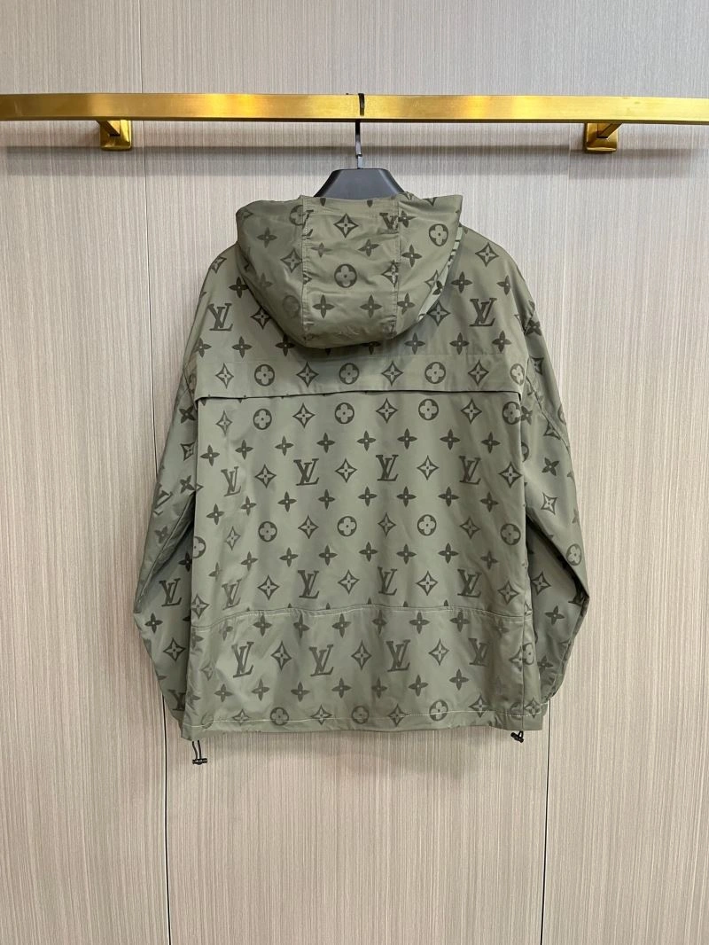 Louis Vuitton Outwear Sporty 137689