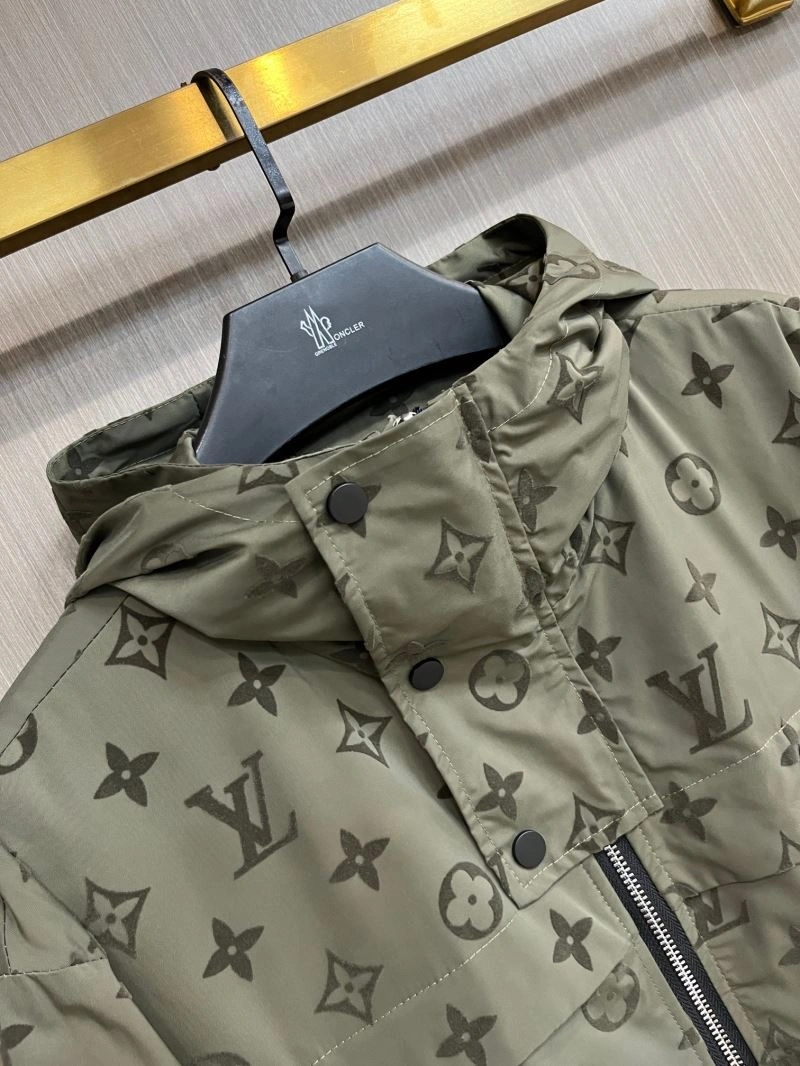 Louis Vuitton Outwear Sporty 137689
