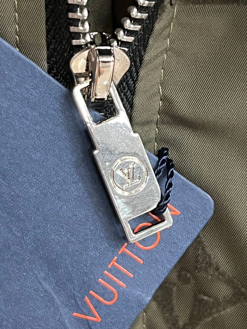 Louis Vuitton Outwear Sporty 137689