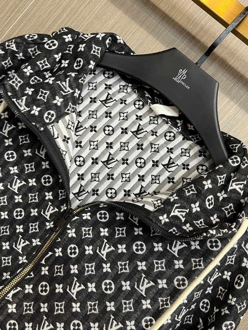 Elegant Louis Vuitton Outwear 137687