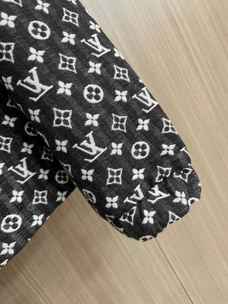 Elegant Louis Vuitton Outwear 137687