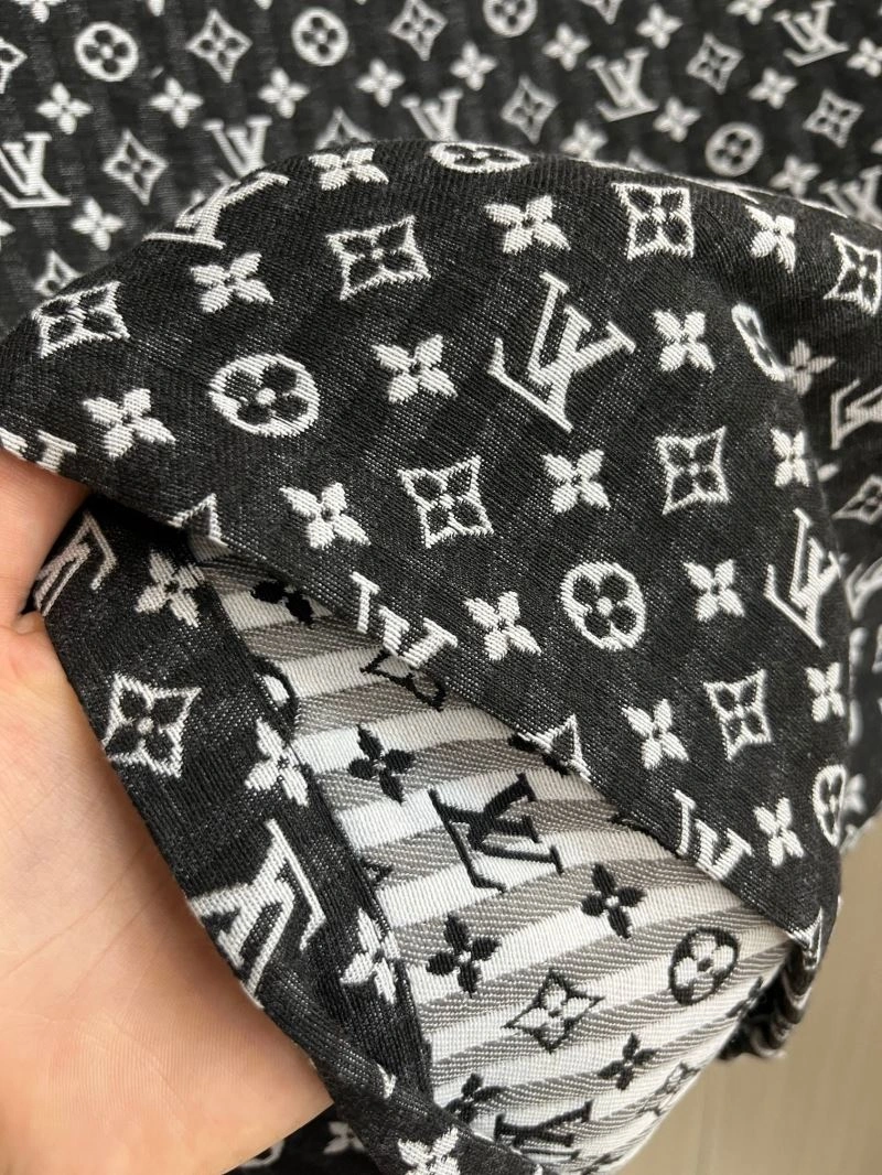 Elegant Louis Vuitton Outwear 137687