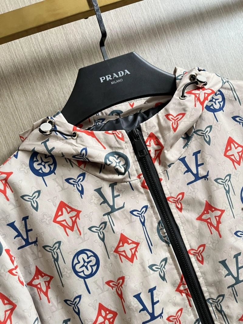 Attractive Louis Vuitton Outwear 137686