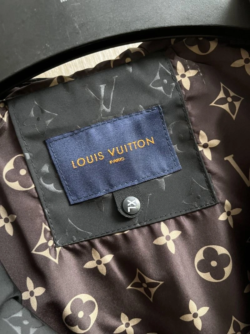 Louis Vuitton Outwear Packable 137684