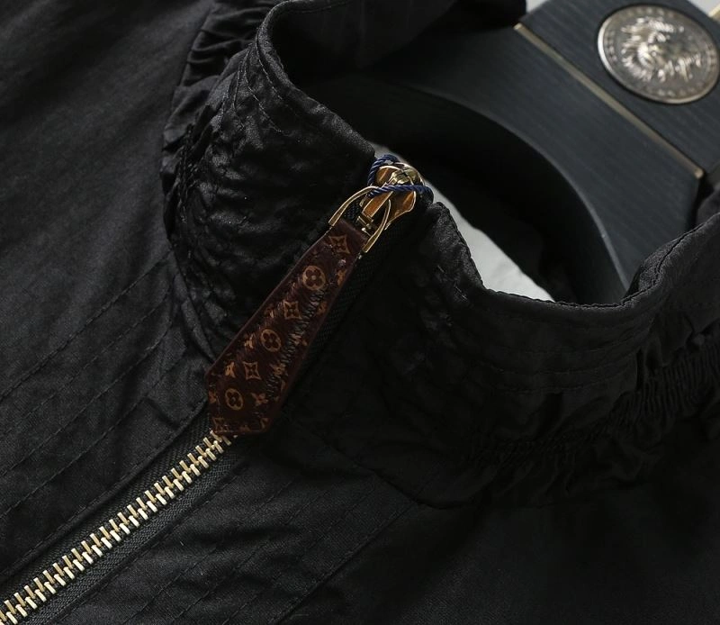 ZipUp Louis Vuitton Outwear 137694