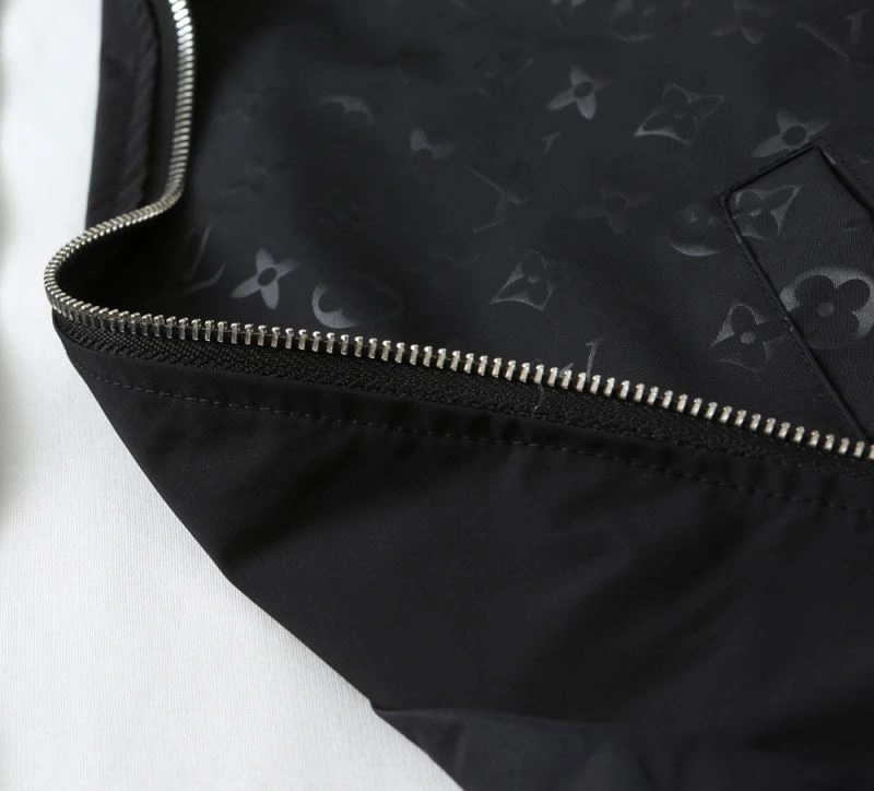 Resilient Louis Vuitton Outwear 137678
