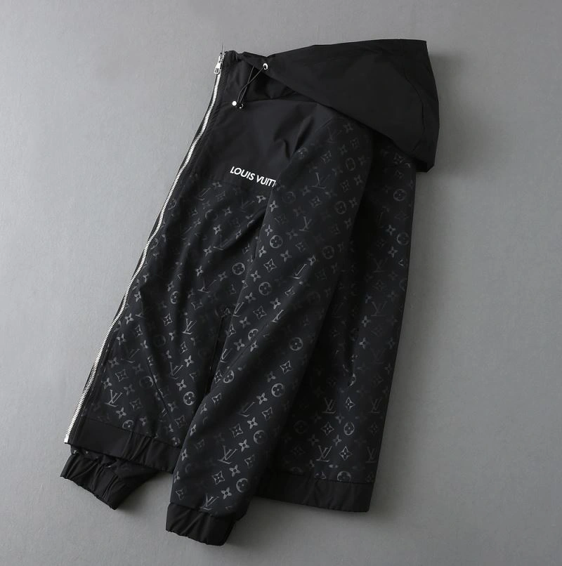 Resilient Louis Vuitton Outwear 137678