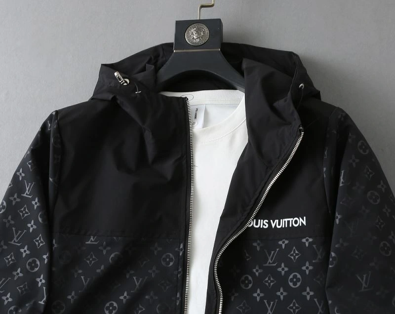 Resilient Louis Vuitton Outwear 137678
