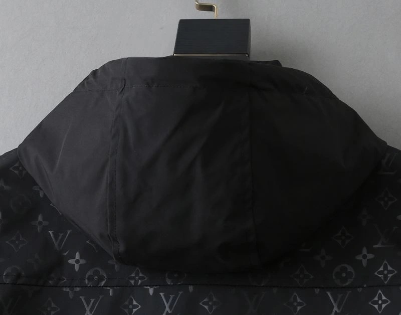 Resilient Louis Vuitton Outwear 137678