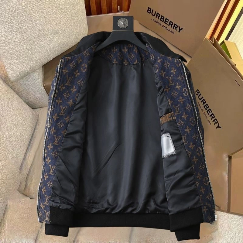 Lightweight Louis Vuitton Outwear 137680