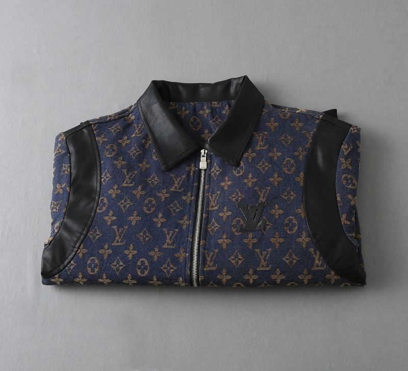 Lightweight Louis Vuitton Outwear 137680
