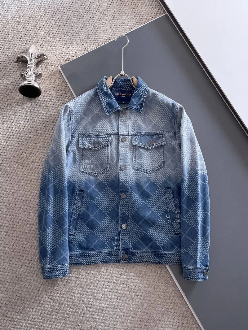 Classic Louis Vuitton Outwear 137672
