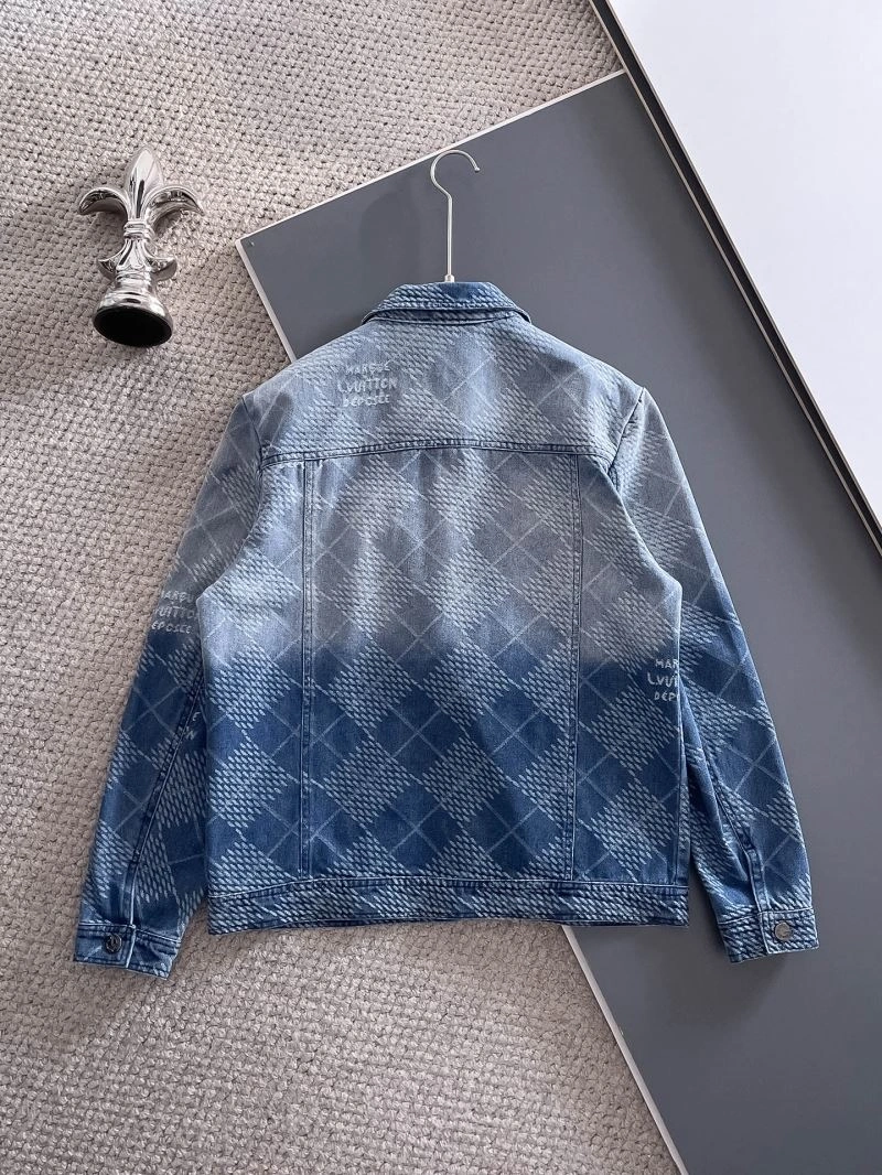 Classic Louis Vuitton Outwear 137672