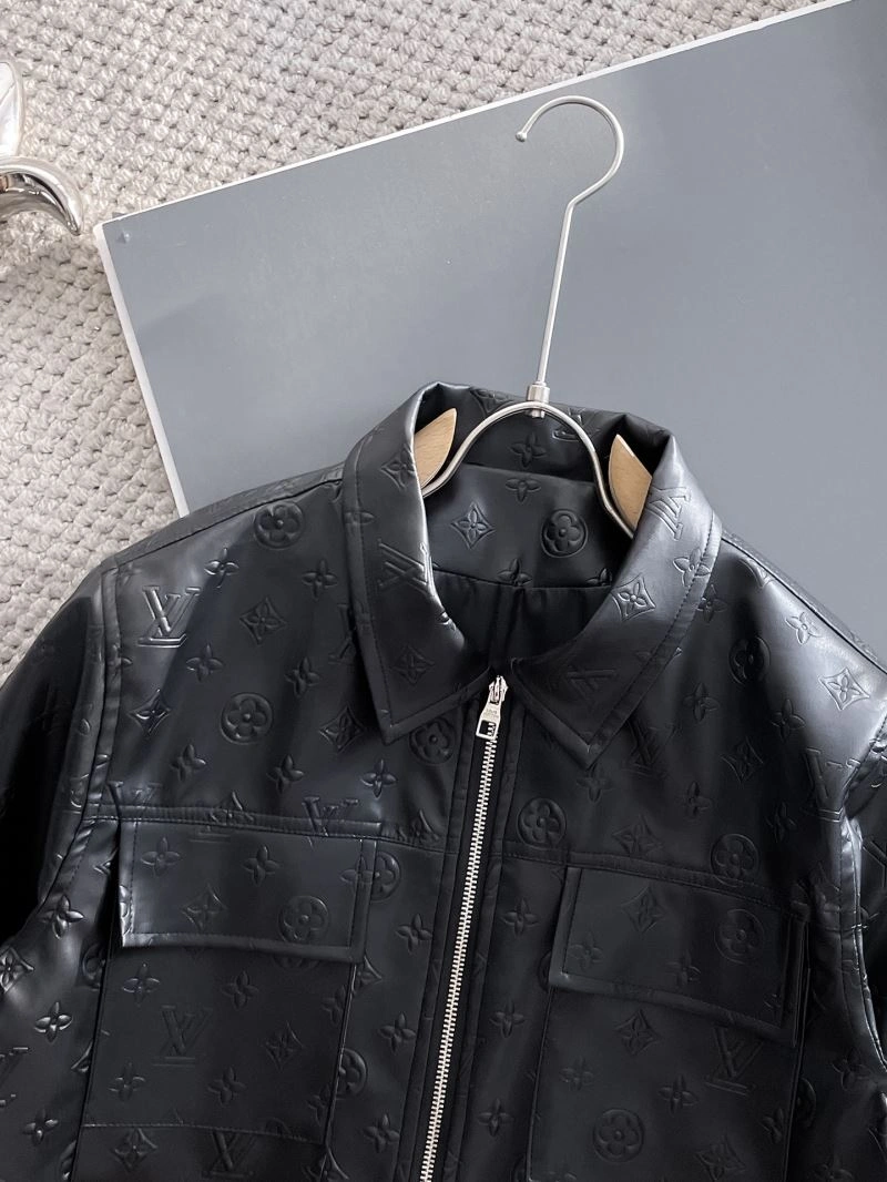 WaterResistant Louis Vuitton Outwear 137677
