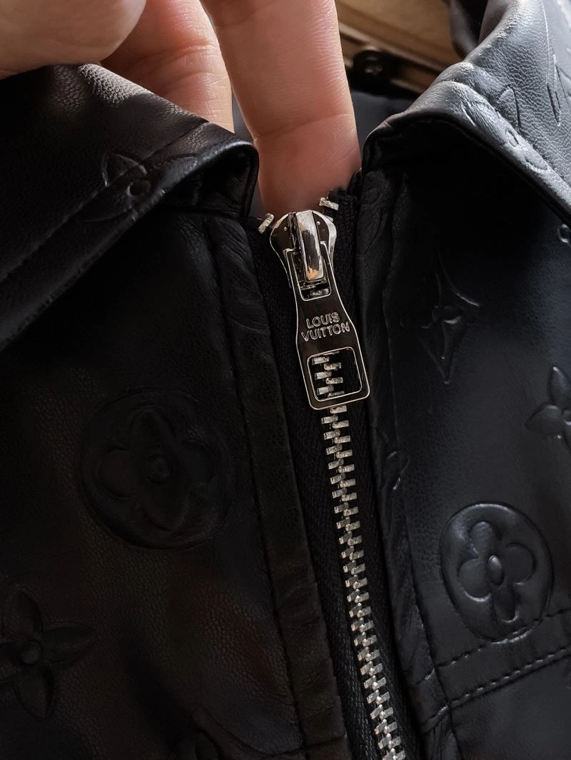WaterResistant Louis Vuitton Outwear 137677