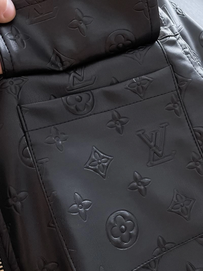 WaterResistant Louis Vuitton Outwear 137677