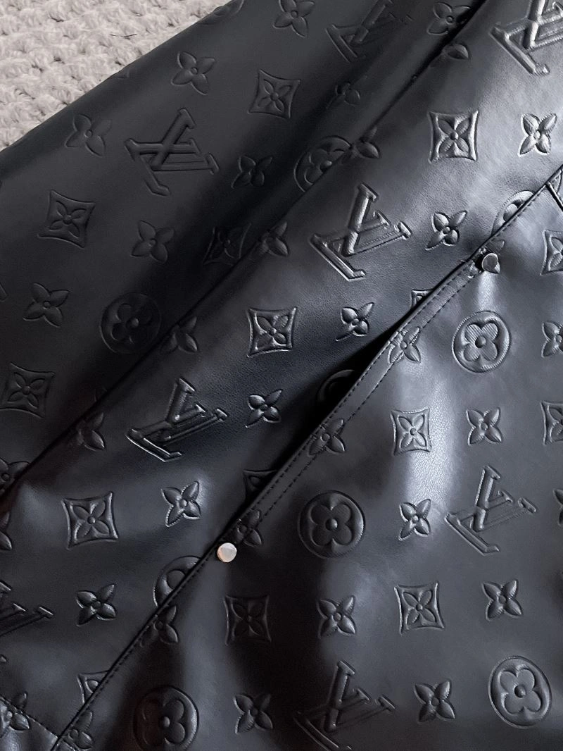 WaterResistant Louis Vuitton Outwear 137677