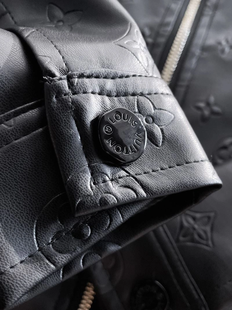 WaterResistant Louis Vuitton Outwear 137677