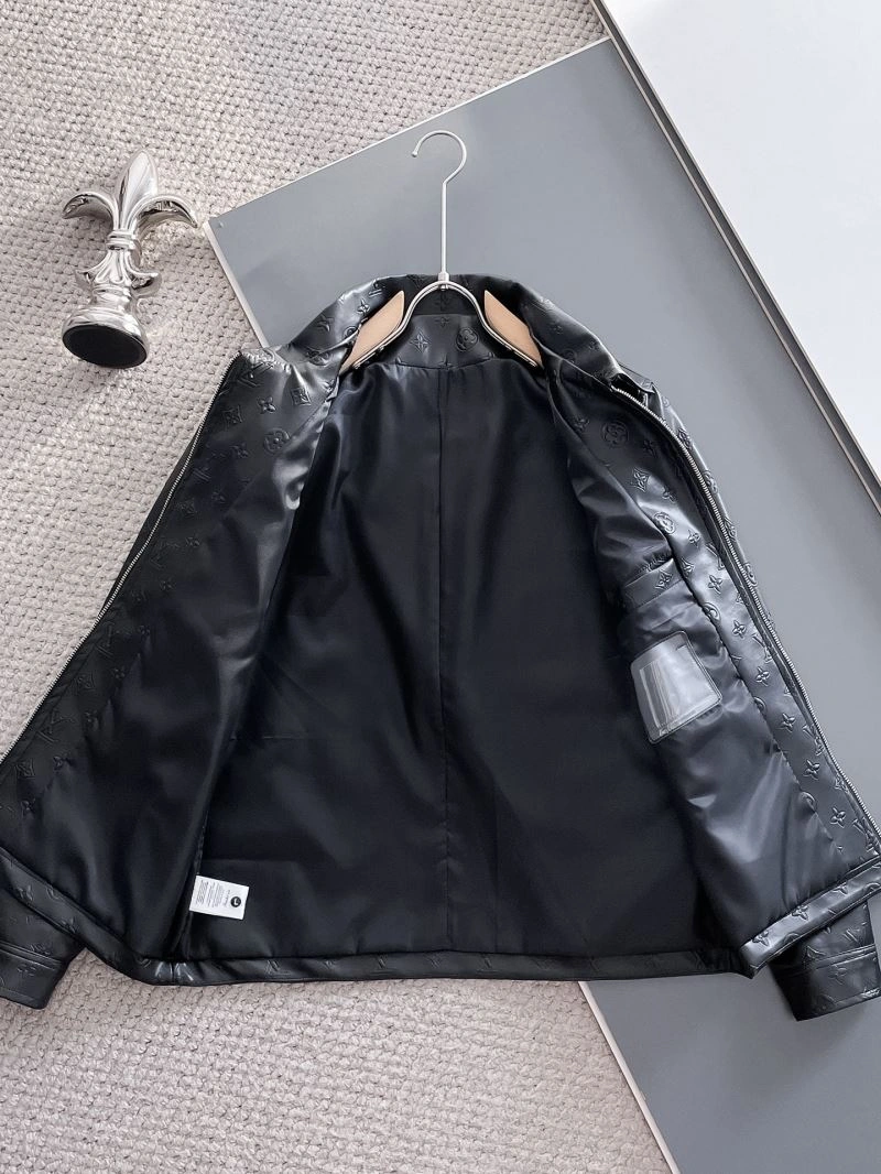 WaterResistant Louis Vuitton Outwear 137677