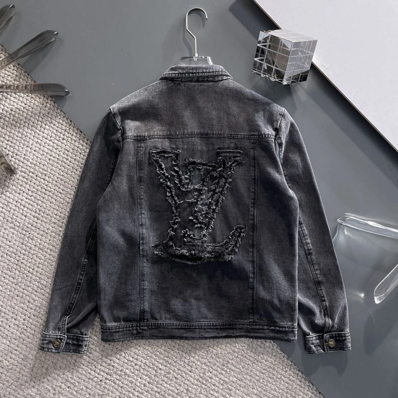Modern Louis Vuitton Outwear 137676