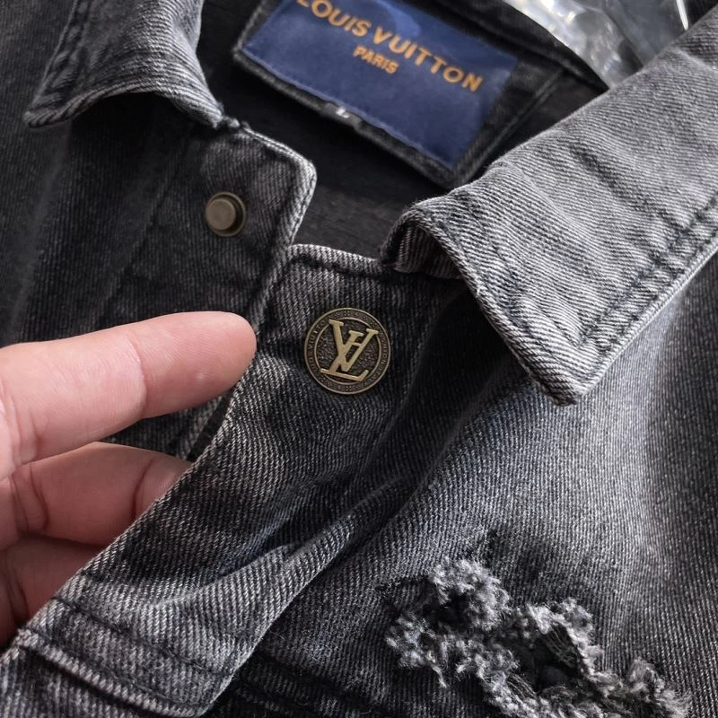 Modern Louis Vuitton Outwear 137676
