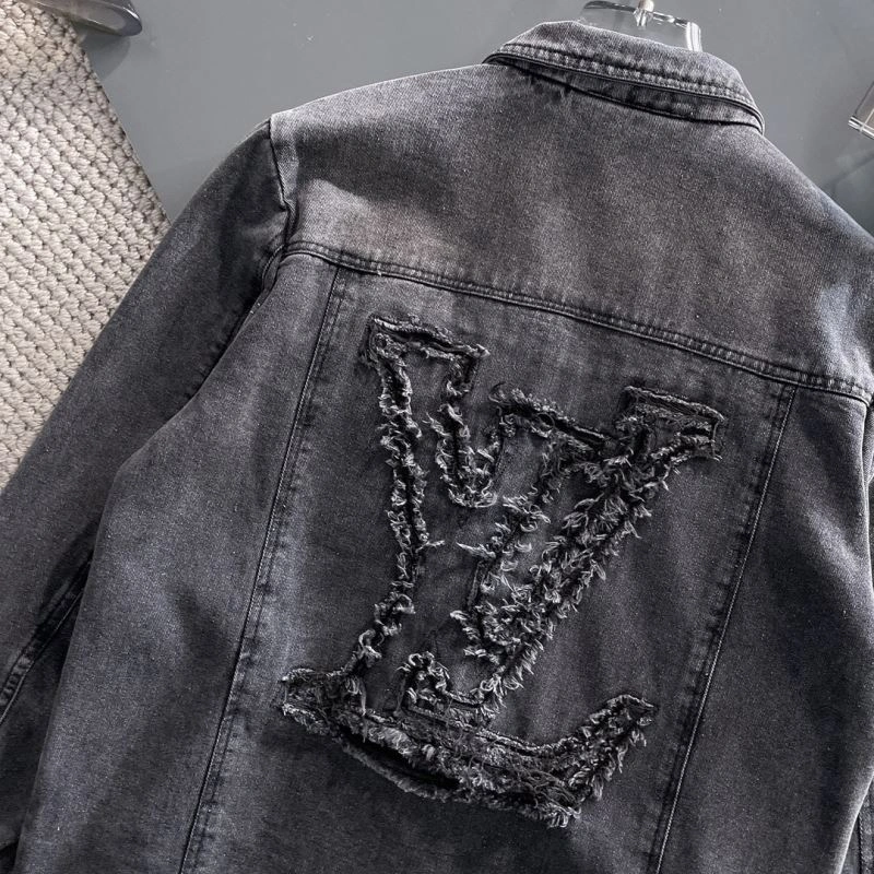 Modern Louis Vuitton Outwear 137676