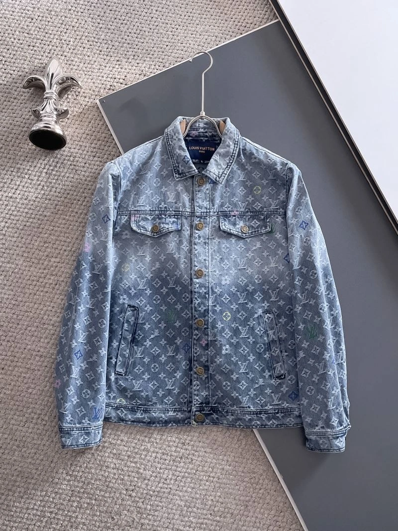 Timeless Louis Vuitton Outwear 137660