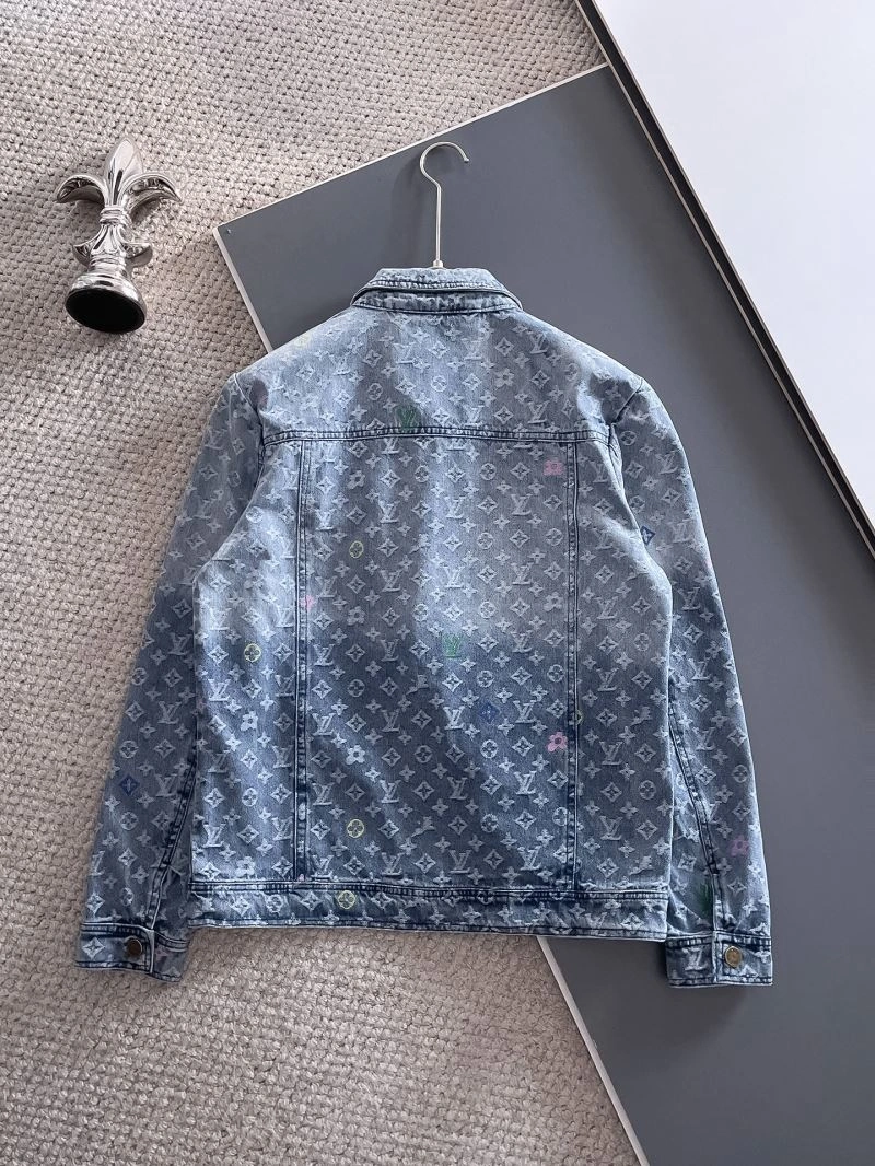 Timeless Louis Vuitton Outwear 137660