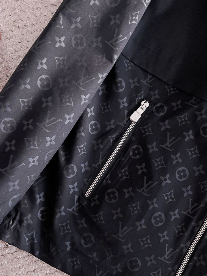 Attractive Louis Vuitton Outwear 137656