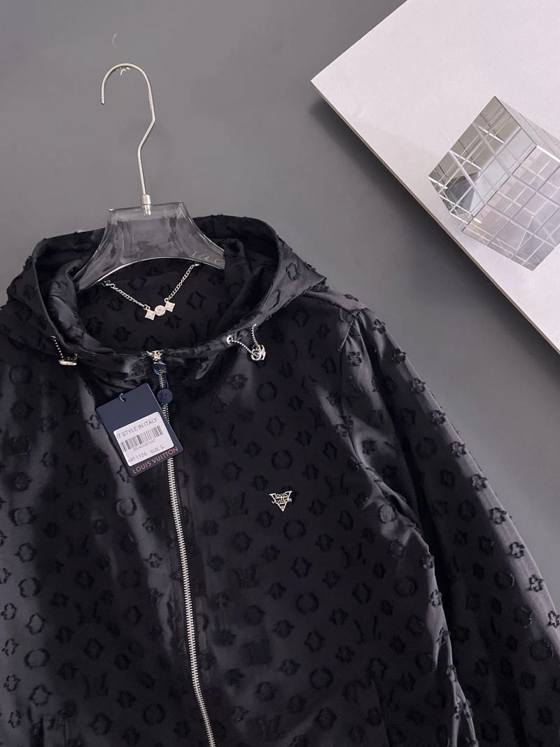 FreshLook Louis Vuitton Outwear 137658